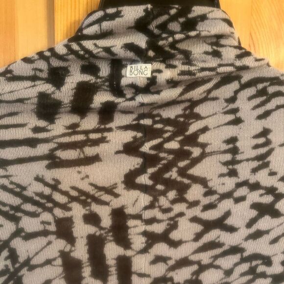 Billabong long sleeved knit open front cardigan Size Small Pockets Gray - Picture 3 of 3